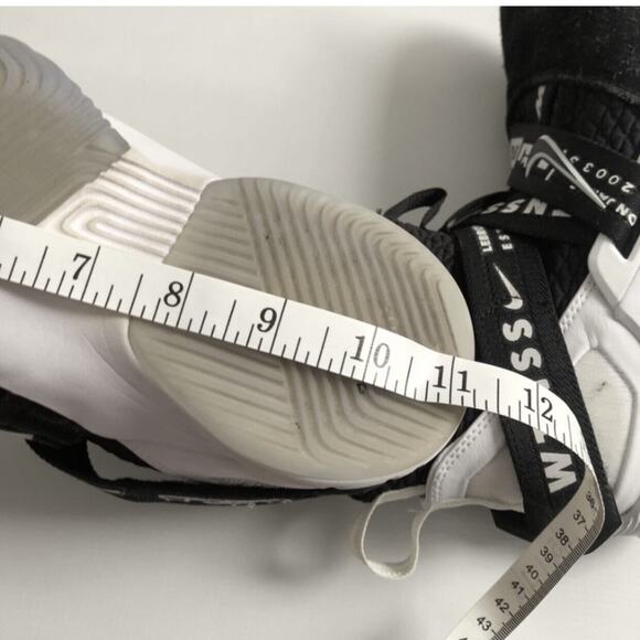 Nike Lebron Solider XII Basketball Sneakers Size 7 - Picture 8 of 12